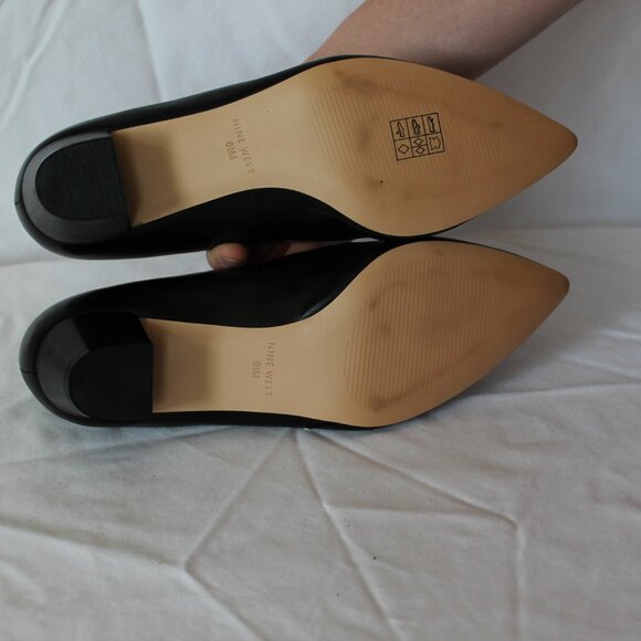 Nine West, 6.5 US 1 inch heel, pointed toe black leather - Picture 2 of 3